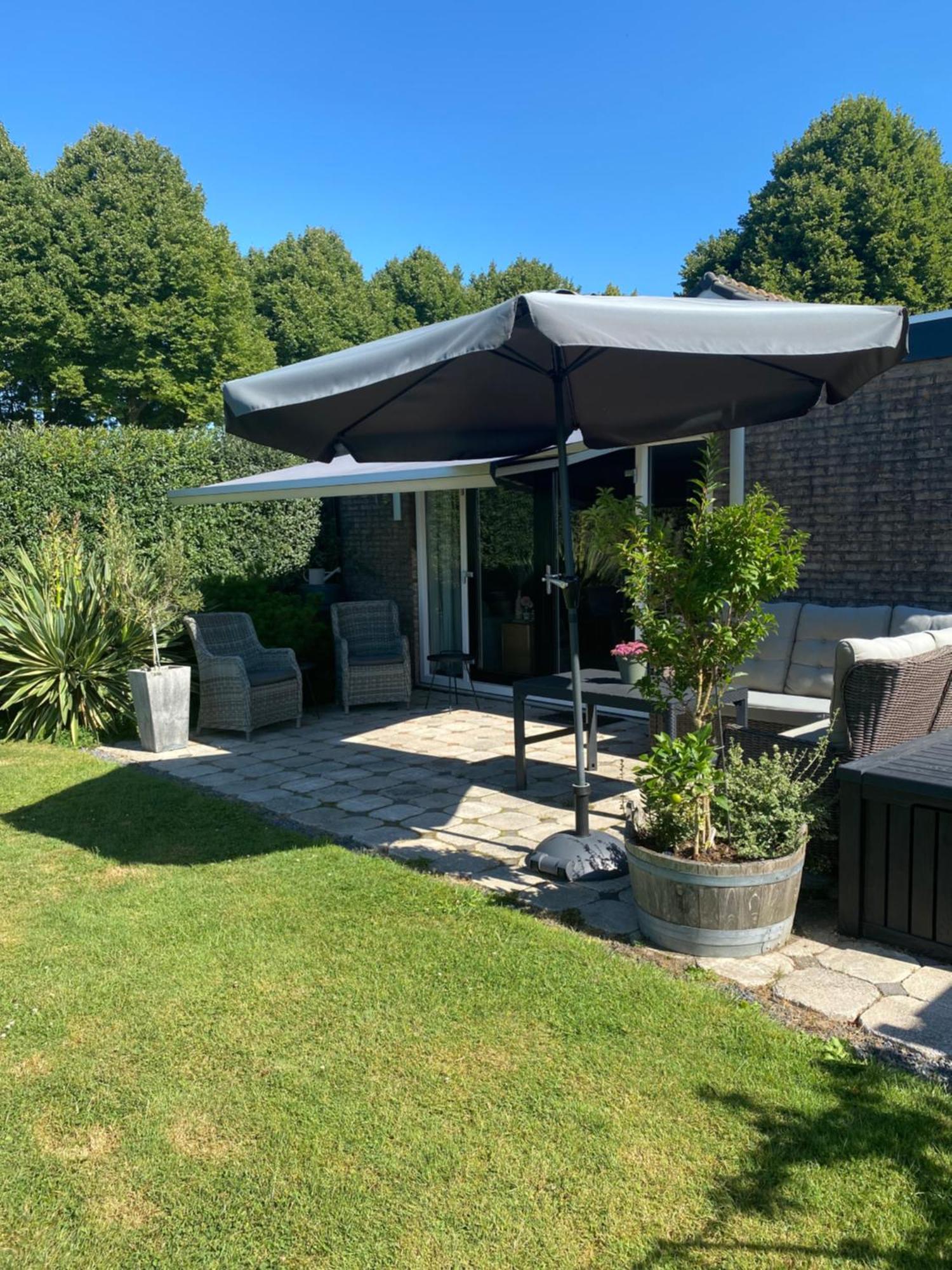 Vakantiewoning Le Garaazje 'S-Gravendeel Exterior photo
